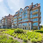 Castle Apartment With Marina View, Cleaning Included