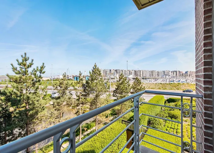 Castle Apartment With Marina View, Cleaning Included