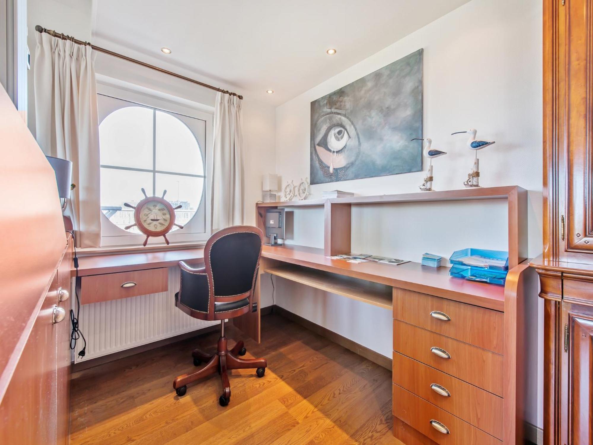 Appartement Castle Apartment With Marina View, Cleaning Included *