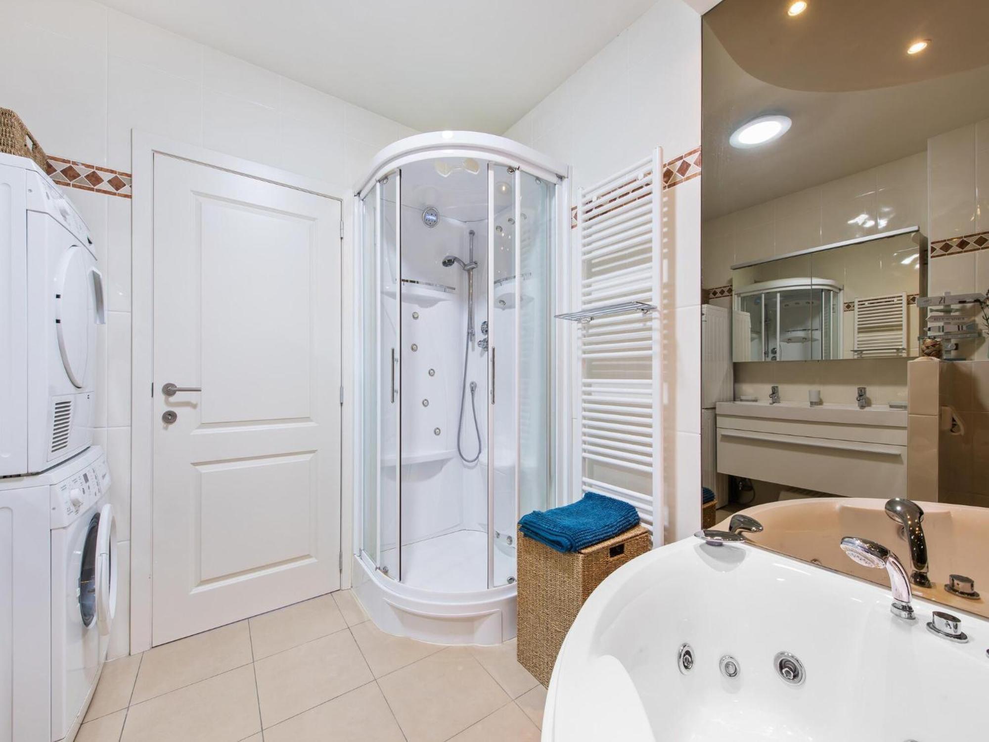 Appartement Castle Apartment With Marina View, Cleaning Included *