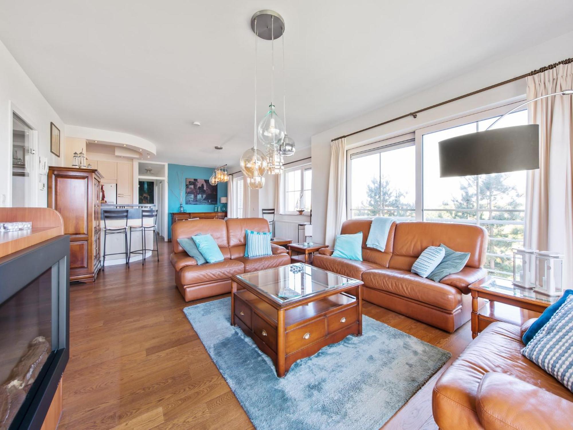 Castle Apartment With Marina View, Cleaning Included