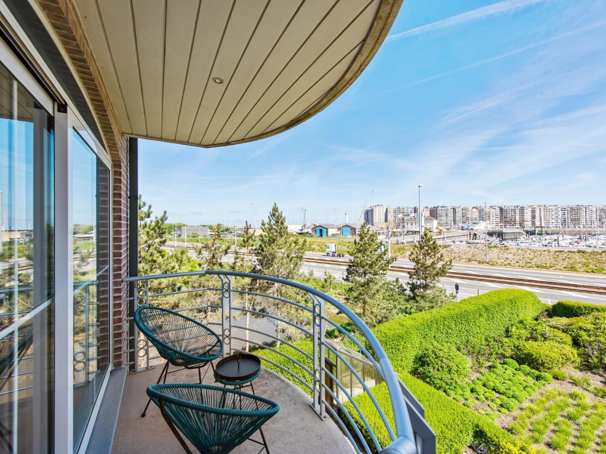 Castle Apartment With Marina View, Cleaning Included