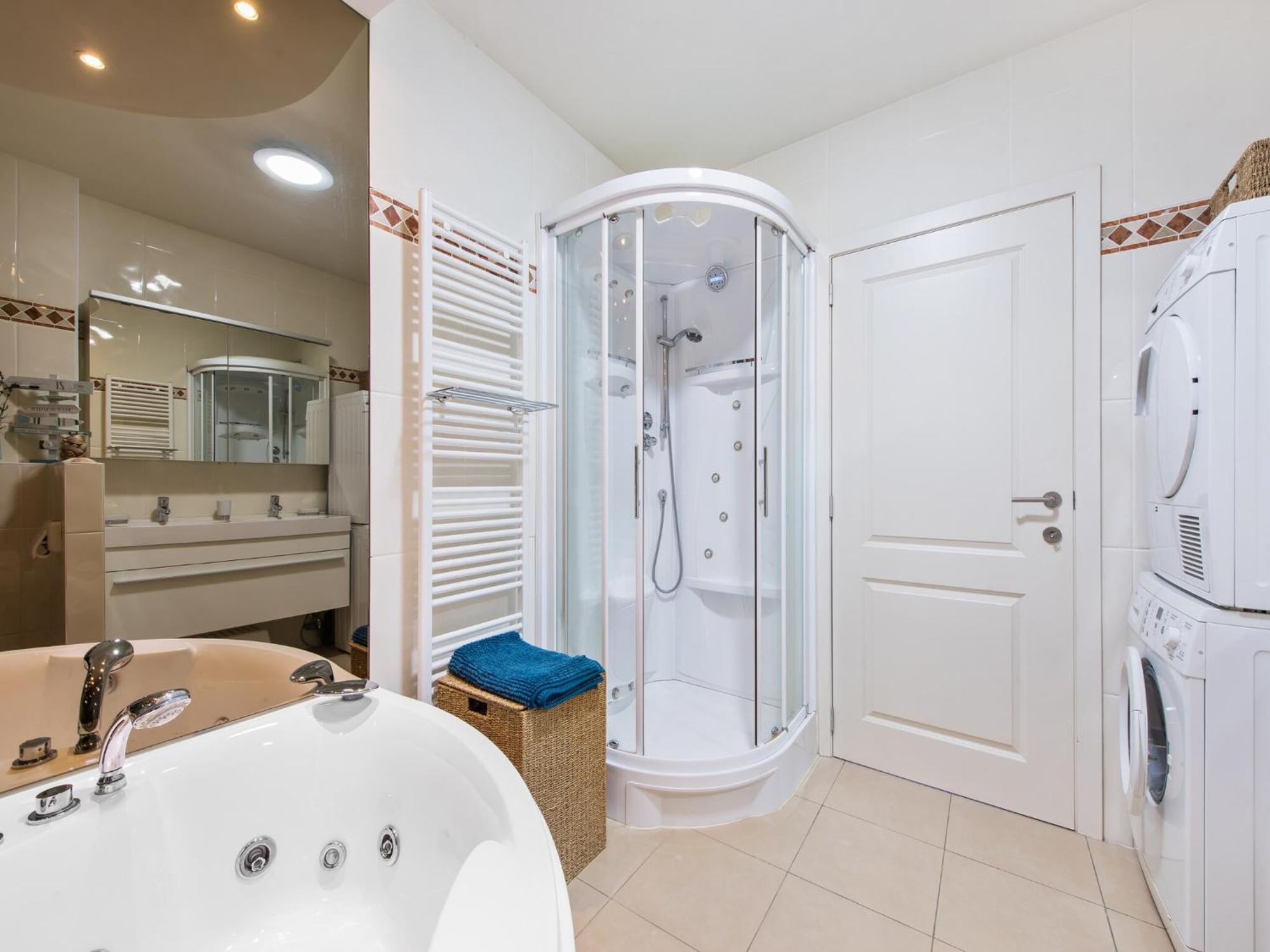 Castle Apartment With Marina View, Cleaning Included * Blankenberge